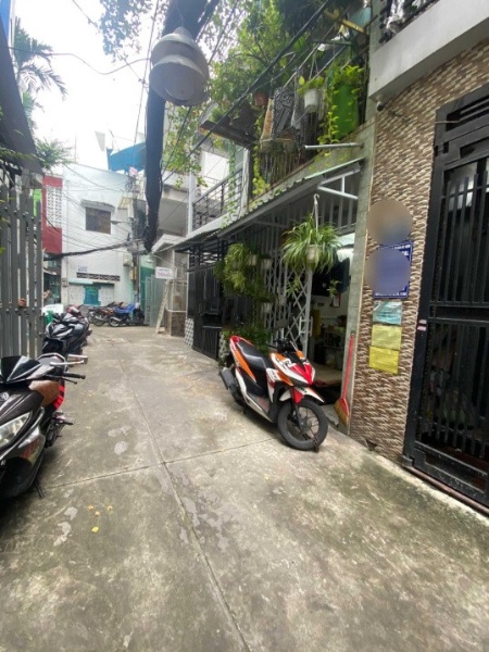 Bán gấp nhà hẻm xe hơi thông tứ phía tại Đường Điện Biên Phủ, Phường 10, Quận 10, Hồ Chí Minh